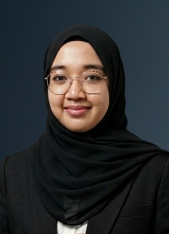 1.c. Hj. Avivaty Zahriyah, Alh, S.Ud., M.Ag.